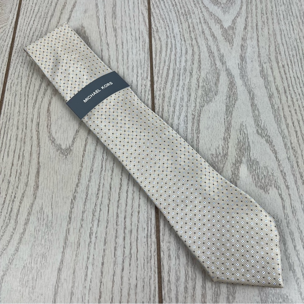 566 - Michael Kors Marbury Neat Tie Camel 240 2MKC24-1002 Silk Blend $69.50